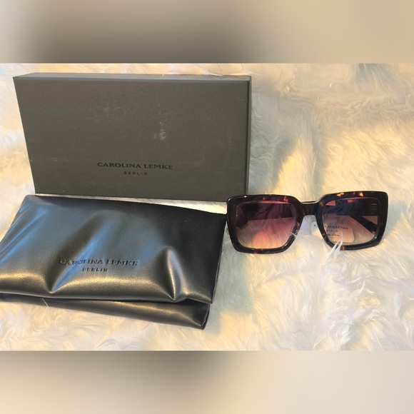 Carolina Lemke Roma Demi Women’s Square Sunglasses Brown Tortoiseshell Unisex main image 4